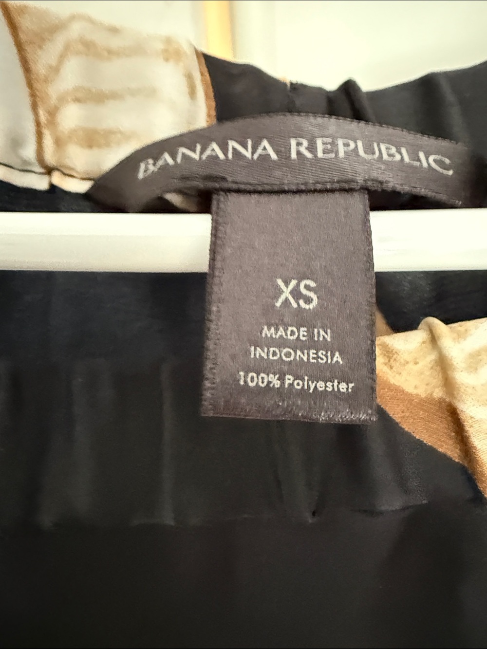 Banana Republic Black and Beige Leaf-Print Wide-Leg 2 piece Set - Picture 7 of 8
